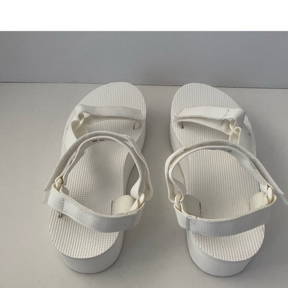 Teva Flatform Universal Sandals White 9 - Picture 3 of 9